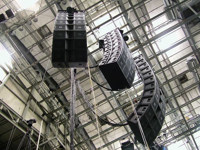 Line Array Sound System On Rent thumbnail 4