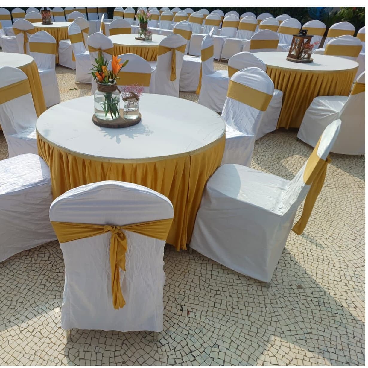 Round Table 5ft Rental thumbnail 2